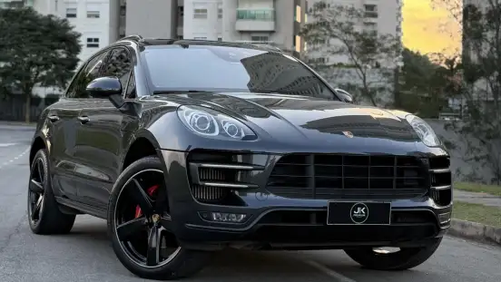 PORSCHE-MACAN-2017