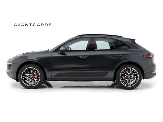 PORSCHE-MACAN-2016
