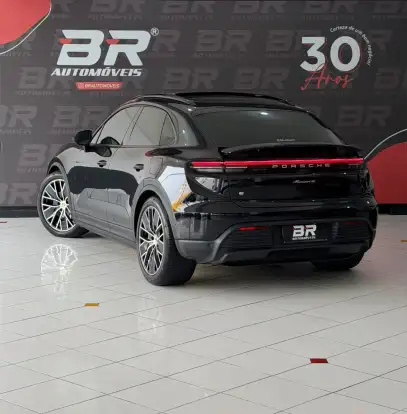 PORSCHE-MACAN-2025