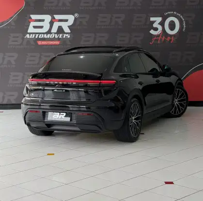 PORSCHE-MACAN-2025