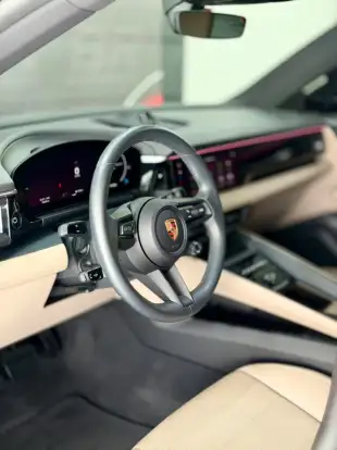 PORSCHE-MACAN-2025
