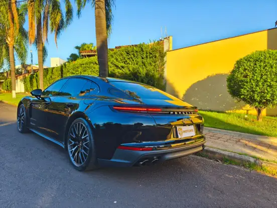 PORSCHE-PANAMERA-2025