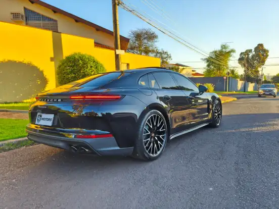 PORSCHE-PANAMERA-2025