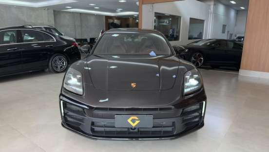 PORSCHE-PANAMERA-2025