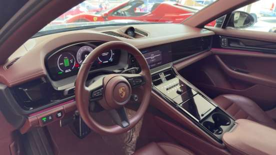 PORSCHE-PANAMERA-2025
