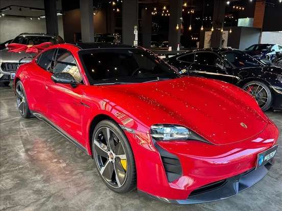 PORSCHE-TAYCAN-2020