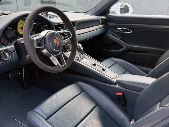 PORSCHE-911-3.0 24V H6 GASOLINA TARGA 4S PDK PORSCHE-911-2017