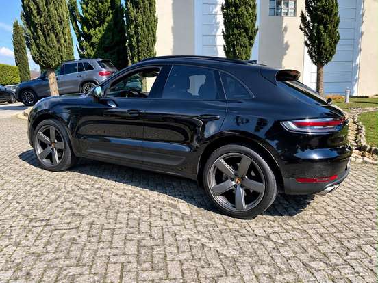 PORSCHE-MACAN-2020
