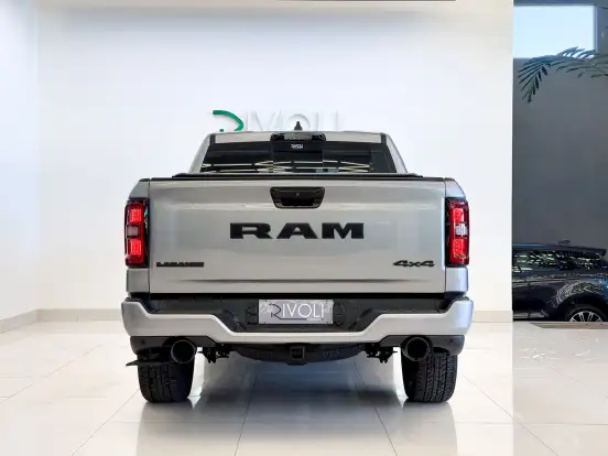 RAM-1500-3.0 HURRICANE 6 BITURBO GASOLINA LARAMIE NIGHT EDITION CD 4X4 AUTOMÁTICO RAM-1500-2024