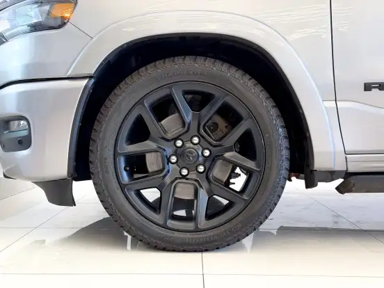 RAM-1500-3.0 HURRICANE 6 BITURBO GASOLINA LARAMIE NIGHT EDITION CD 4X4 AUTOMÁTICO RAM-1500-2024