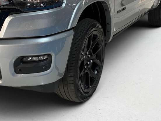 RAM-1500-3.0 HURRICANE 6 BITURBO GASOLINA LARAMIE NIGHT EDITION CD 4X4 AUTOMÁTICO RAM-1500-2025