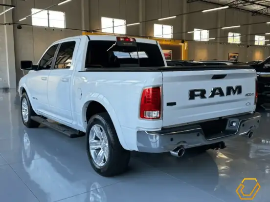 RAM-1500-5.7 V8 GASOLINA LIMITED CD 4X4 AUTOMÁTICO RAM-1500-2023