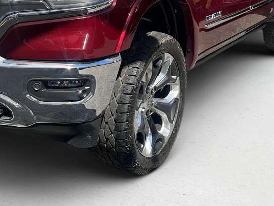 RAM-1500-5.7 V8 GASOLINA LIMITED CD 4X4 AUTOMÁTICO RAM-1500-2023