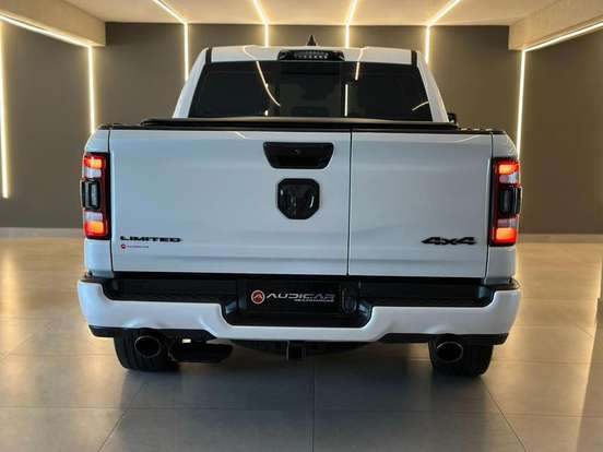 RAM-1500-5.7 V8 GASOLINA LIMITED NIGHT EDITION CD 4X4 AUTOMÁTICO RAM-1500-2023