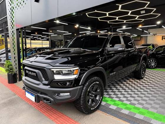 RAM 1500 5.7 V8 GASOLINA REBEL CD 4X4 AUTOMÁTICO