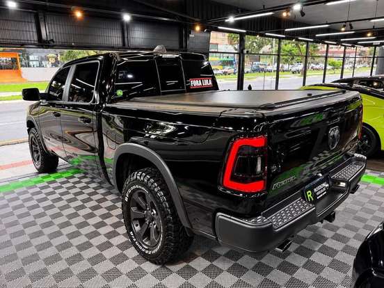 RAM-1500-5.7 V8 GASOLINA REBEL CD 4X4 AUTOMÁTICO RAM-1500-2022
