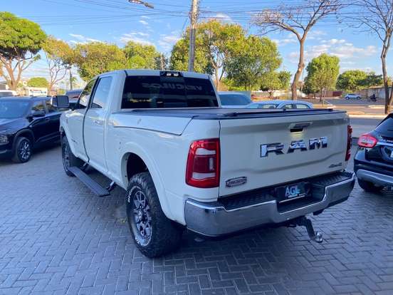RAM-3500-6.7 I6 TURBO DIESEL LIMITED LONGHORN CD 4X4 AUTOMÁTICO RAM-3500-2022