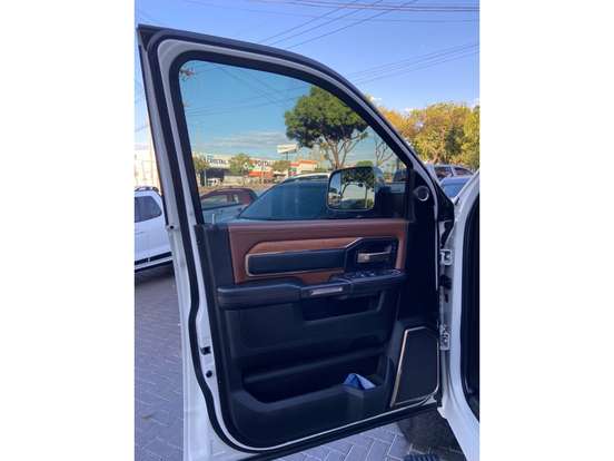 RAM-3500-6.7 I6 TURBO DIESEL LIMITED LONGHORN CD 4X4 AUTOMÁTICO RAM-3500-2022