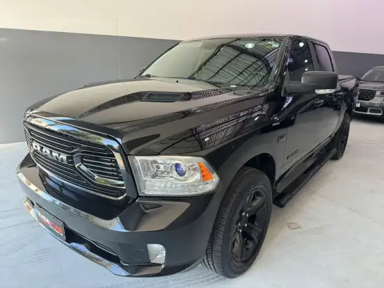 RAM-CLASSIC-5.7 V8 GASOLINA LARAMIE NIGHT EDITION CD 4X4 AUTOMÁTICO RAM-CLASSIC-2022