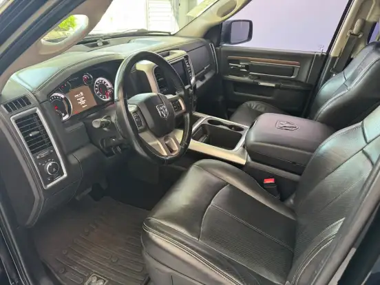 RAM-CLASSIC-5.7 V8 GASOLINA LARAMIE NIGHT EDITION CD 4X4 AUTOMÁTICO RAM-CLASSIC-2022