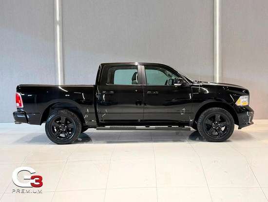 RAM-CLASSIC-5.7 V8 GASOLINA LARAMIE NIGHT EDITION CD 4X4 AUTOMÁTICO RAM-CLASSIC-2023
