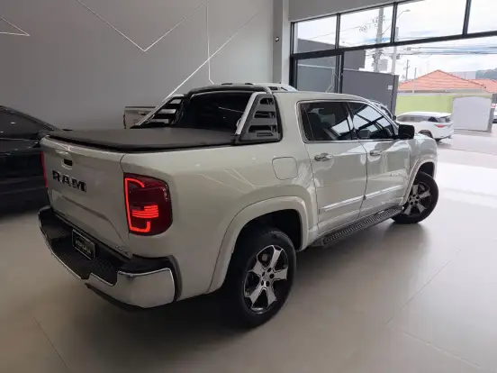RAM-RAMPAGE-2.0 TURBO DIESEL LARAMIE 4X4 AUTOMÁTICO RAM-RAMPAGE-2024