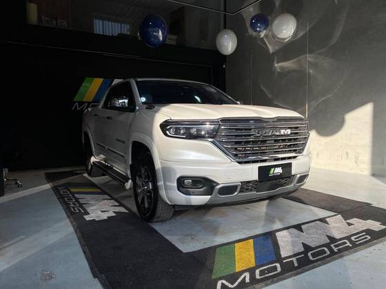 RAM RAMPAGE 2.0 TURBO DIESEL LARAMIE 4X4 AUTOMÁTICO
