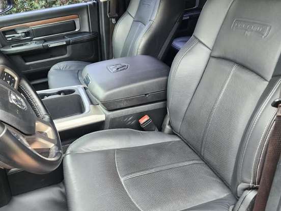 RAM-1500-5.7 V8 GASOLINA REBEL CD 4X4 AUTOMÁTICO RAM-1500-2022