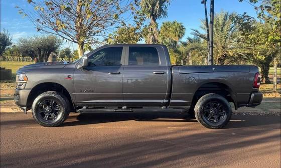 RAM 2500 6.7 I6 TURBO DIESEL LARAMIE NIGHT EDITION CD 4X4 AUTOMÁTICO