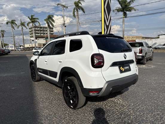 RENAULT-DUSTER-2025