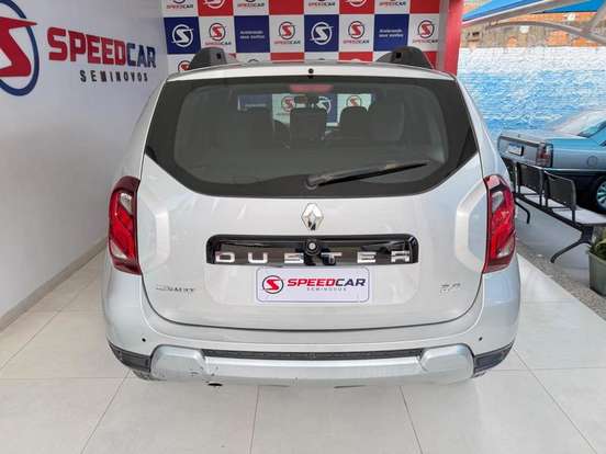 RENAULT-DUSTER-2018