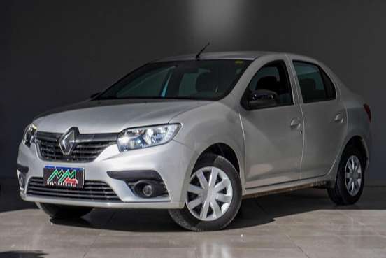 RENAULT-LOGAN-2022
