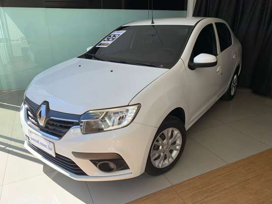 RENAULT-LOGAN-2021
