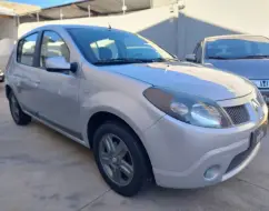 RENAULT SANDERO 1.0 EXPRESSION 16V FLEX 4P MANUAL RENAULT SANDERO 1.0 EXPRESSION 16V FLEX 4P MANUAL
