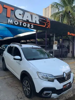 RENAULT-SANDERO-2019