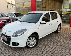 RENAULT SANDERO 1.0 EXPRESSION 16V FLEX 4P MANUAL RENAULT SANDERO 1.0 EXPRESSION 16V FLEX 4P MANUAL