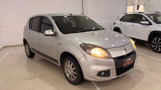 RENAULT SANDERO 1.6 PRIVILÉGE 16V FLEX 4P AUTOMÁTICO