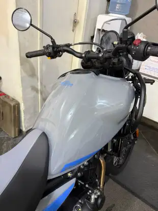 ROYAL ENFIELD-HIMALAYAN 450 SLATE POPPY BLUE-2026