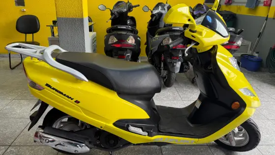 SUZUKI BURGMAN i 