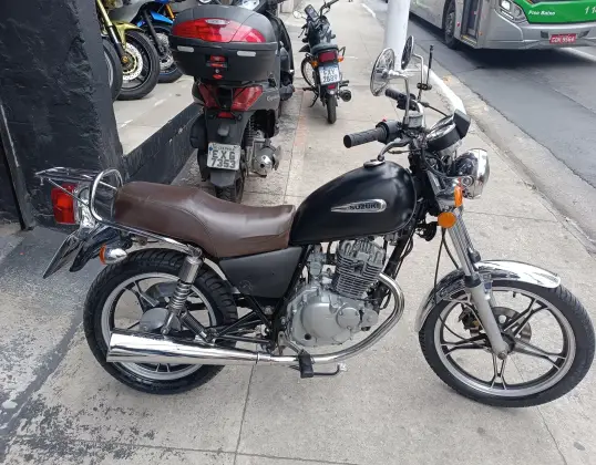 SUZUKI INTRUDER 125 