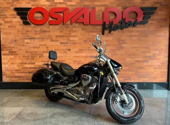 SUZUKI BOULEVARD M800 
