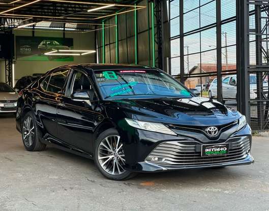 TOYOTA-CAMRY-2018