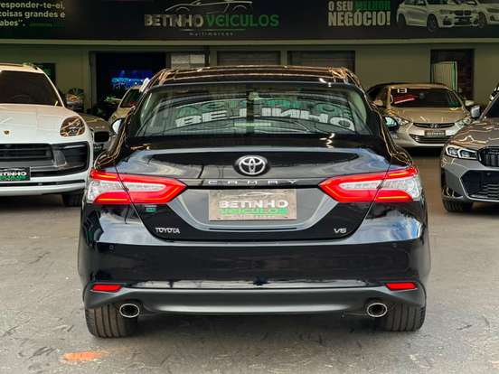 TOYOTA-CAMRY-3.5 XLE V6 24V GASOLINA 4P AUTOMÁTICO TOYOTA-CAMRY-2018