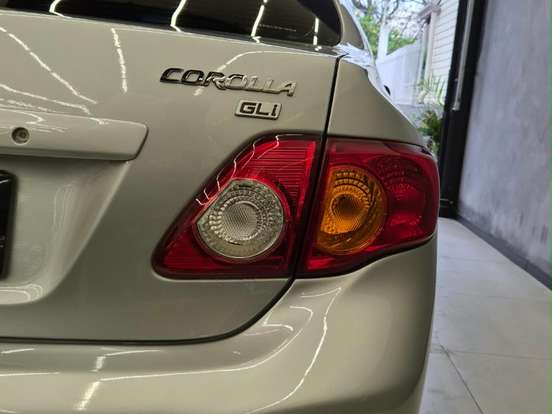 TOYOTA-COROLLA-1.8 GLI 16V FLEX 4P AUTOMÁTICO TOYOTA-COROLLA-2010