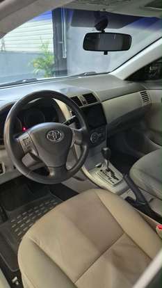 TOYOTA-COROLLA-2010