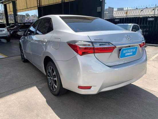 TOYOTA-COROLLA-2018