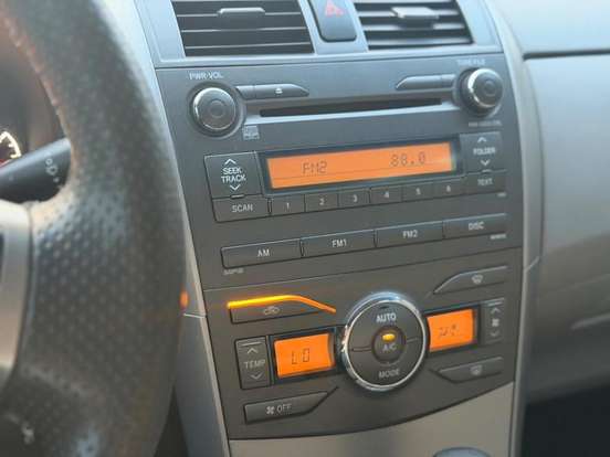 TOYOTA-COROLLA-2009
