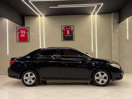 TOYOTA-COROLLA-1.8 GLI 16V FLEX 4P AUTOMÁTICO TOYOTA-COROLLA-2010
