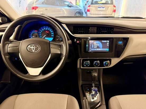TOYOTA-COROLLA-2018