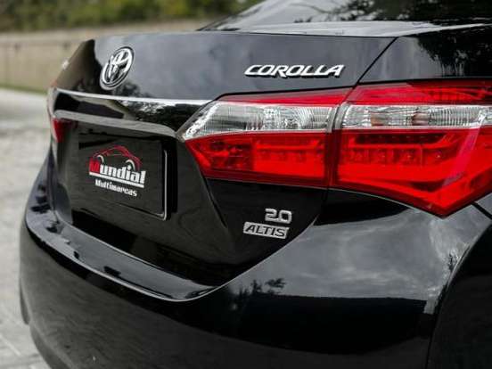 TOYOTA-COROLLA-1.8 GLI 16V FLEX 4P MANUAL TOYOTA-COROLLA-2017